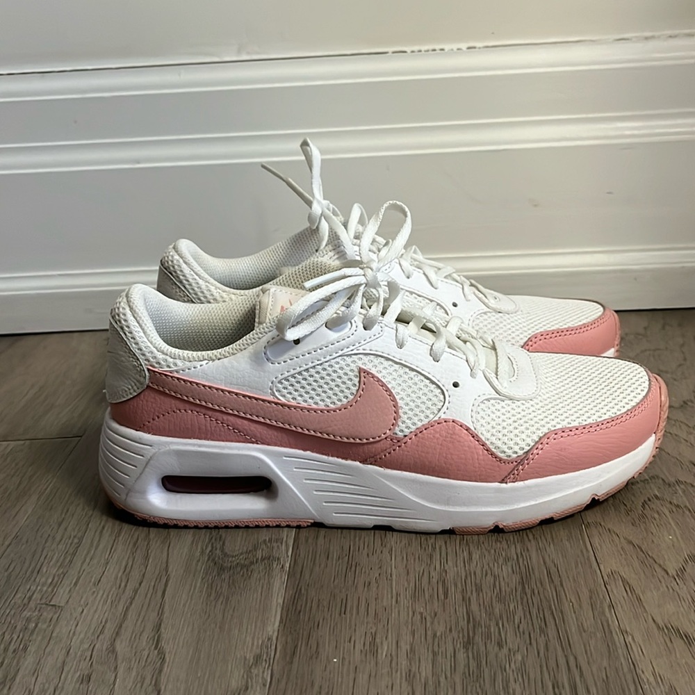 Nike Air Max Women's Shoe